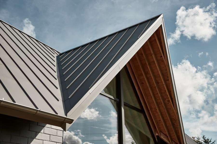 Jow jow – dee’ stålprofiler på vendelbomål’sk og dee’ mousi, Hjabelundvej 49, 9830 Tårs